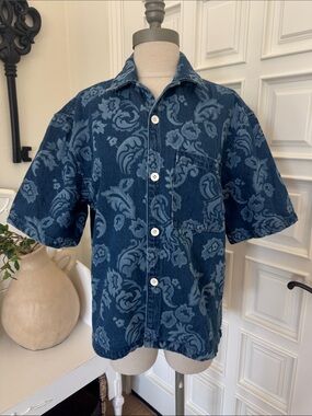 NWT BDG Lucid Laser Denim Short Sleeve Shirt, Size M